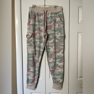 The Black Dog Camouflage Sweatpants - Green and Pink